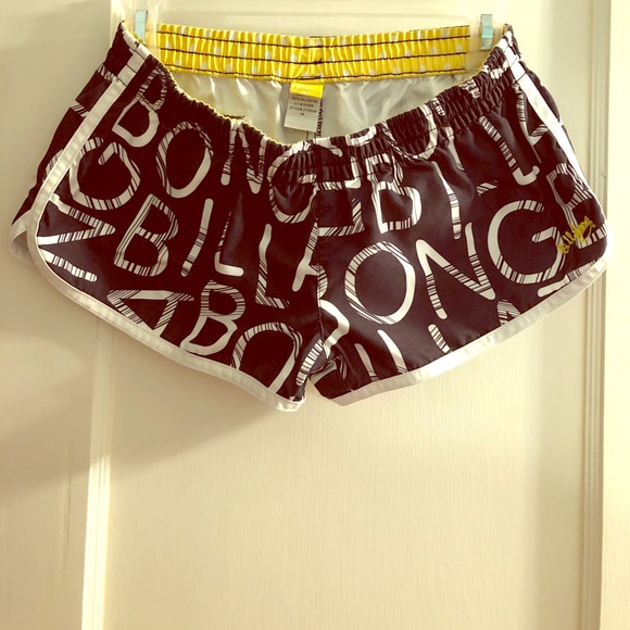 Women’s Billabong Boardshorts - Picture 1 of 3